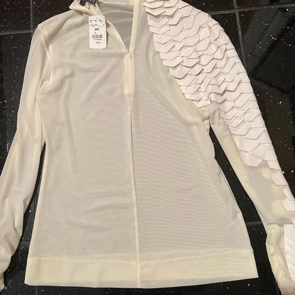 WHITE SHEER SCALLOPED TOP